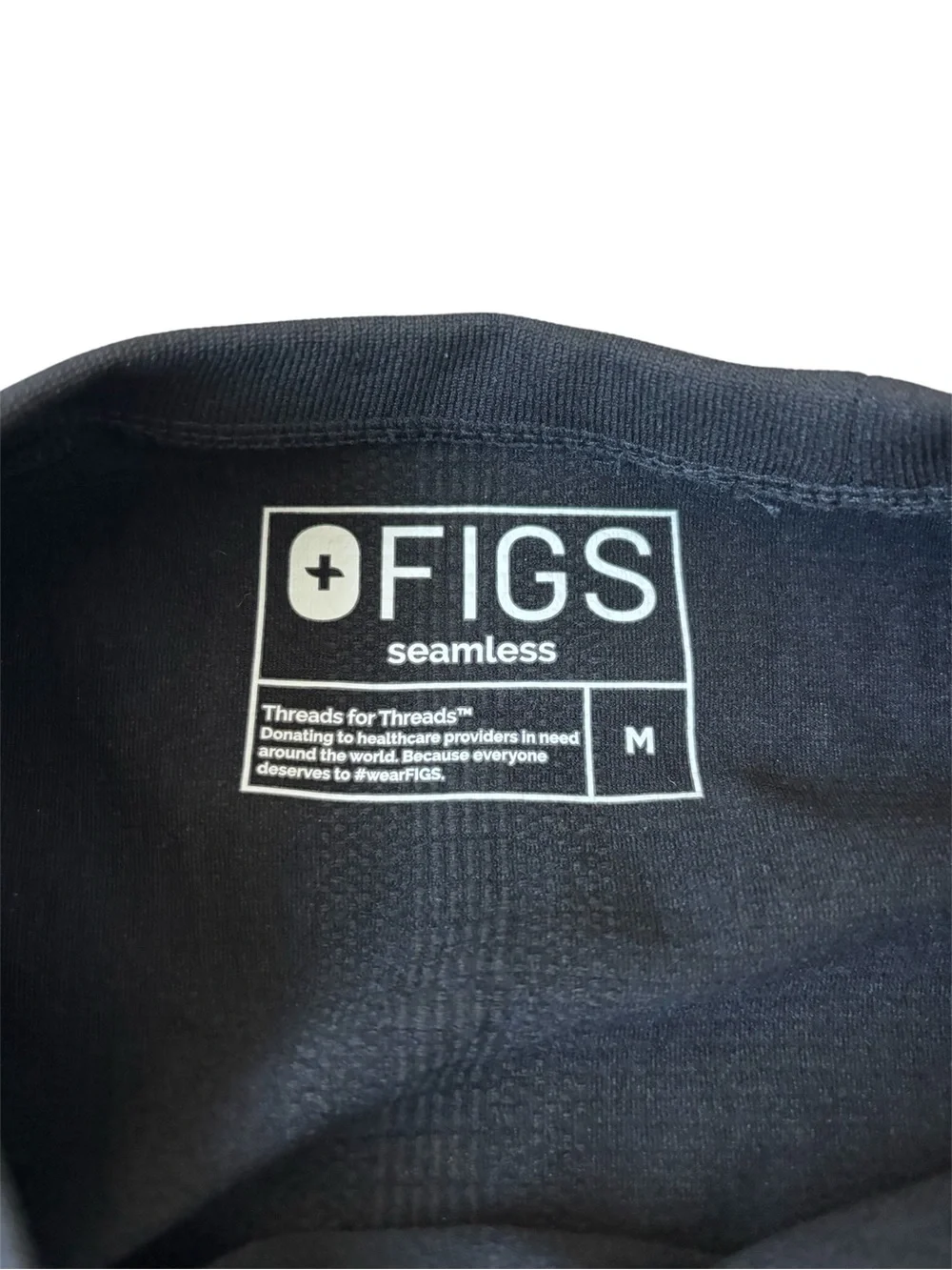 FIGS Women's Seamless Ruched Long-Sleeve Underscrub Top BLACK